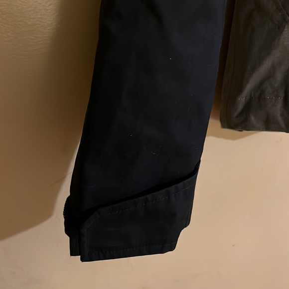 The North Face Wind Jacket - Picture 5 of 7